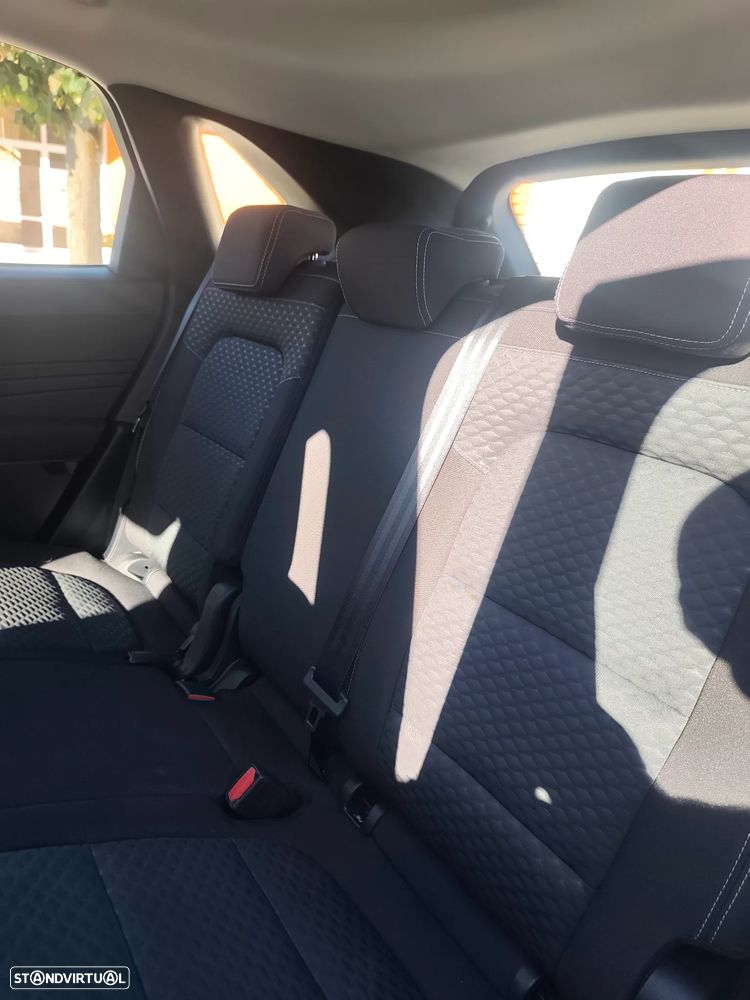 Ford Kuga - 32