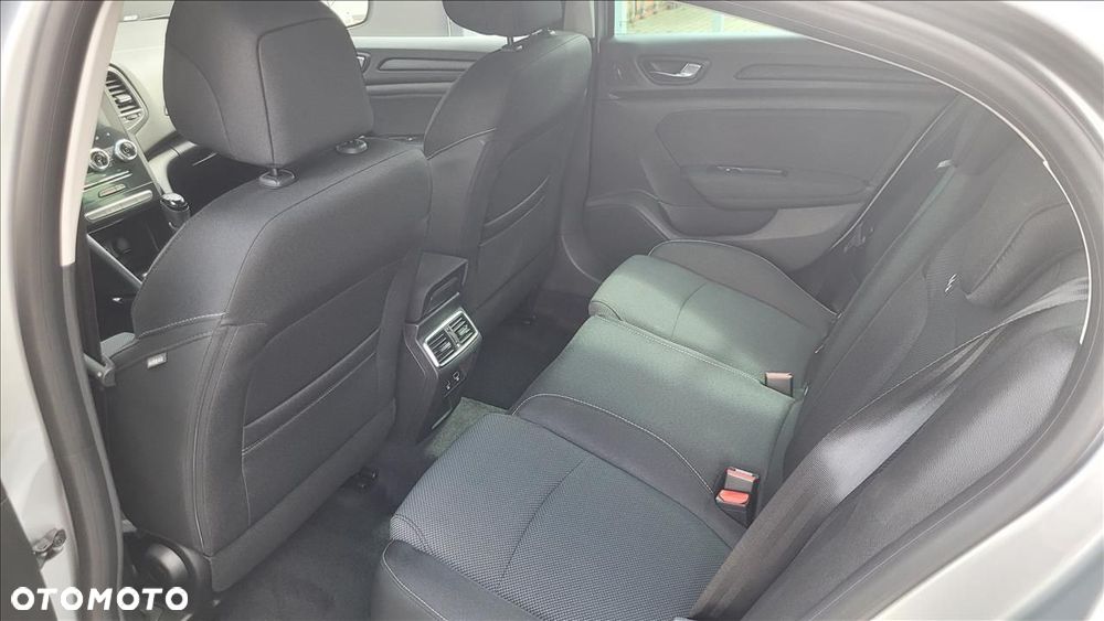 Renault Megane 1.3 TCe Evolution - 11