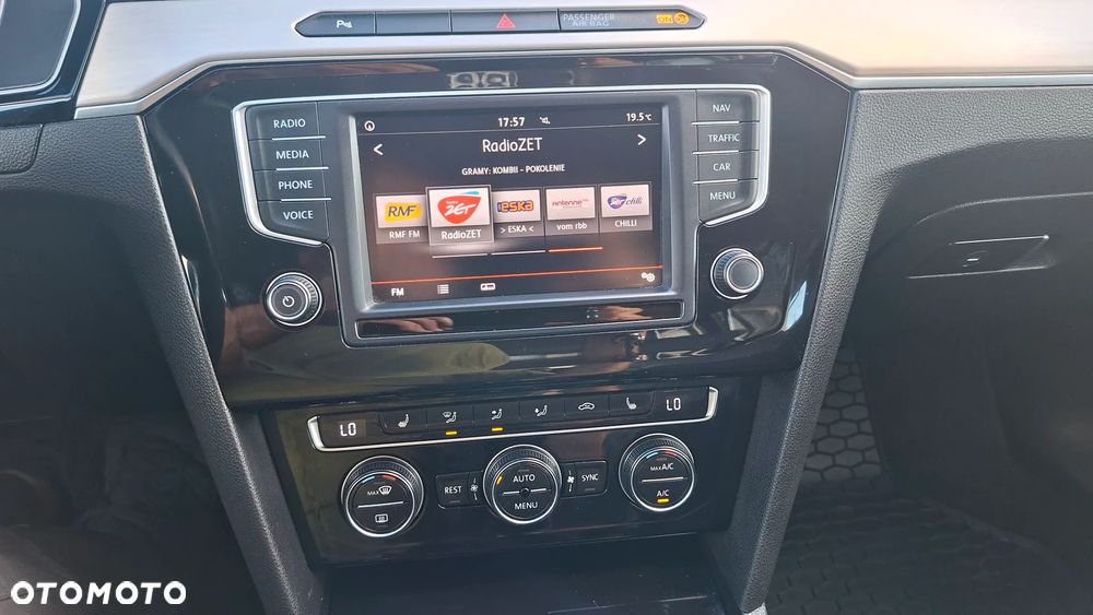 Volkswagen Passat 2.0 TDI (BlueMotion Technology) Comfortline - 9