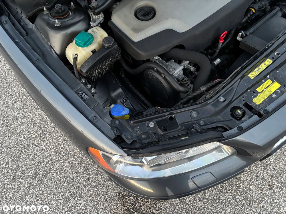 Volvo S60 2.4D Momentum - 35