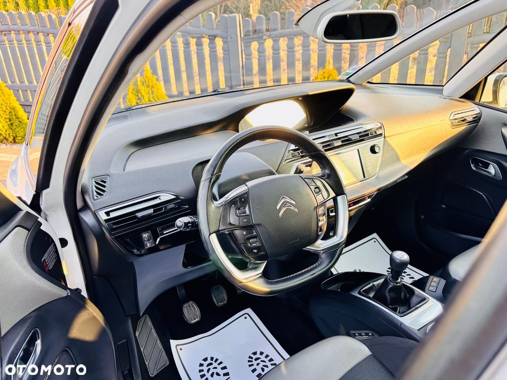 Citroën C4 Picasso - 25