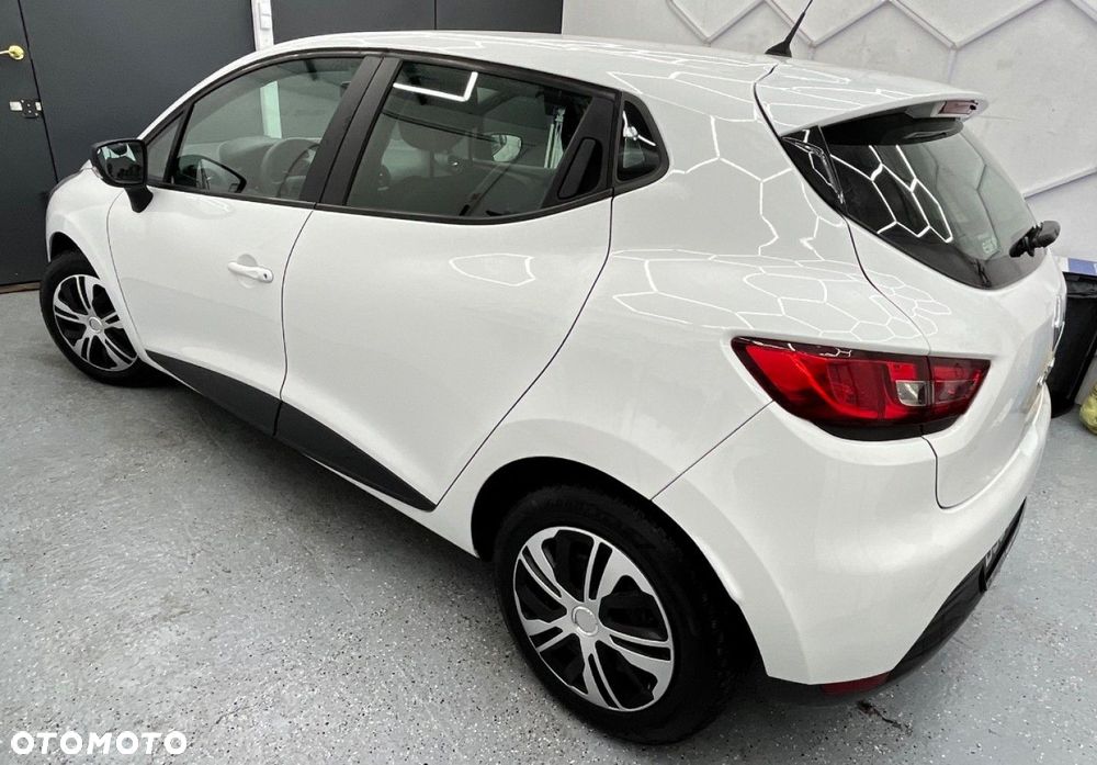 Renault Clio - 15