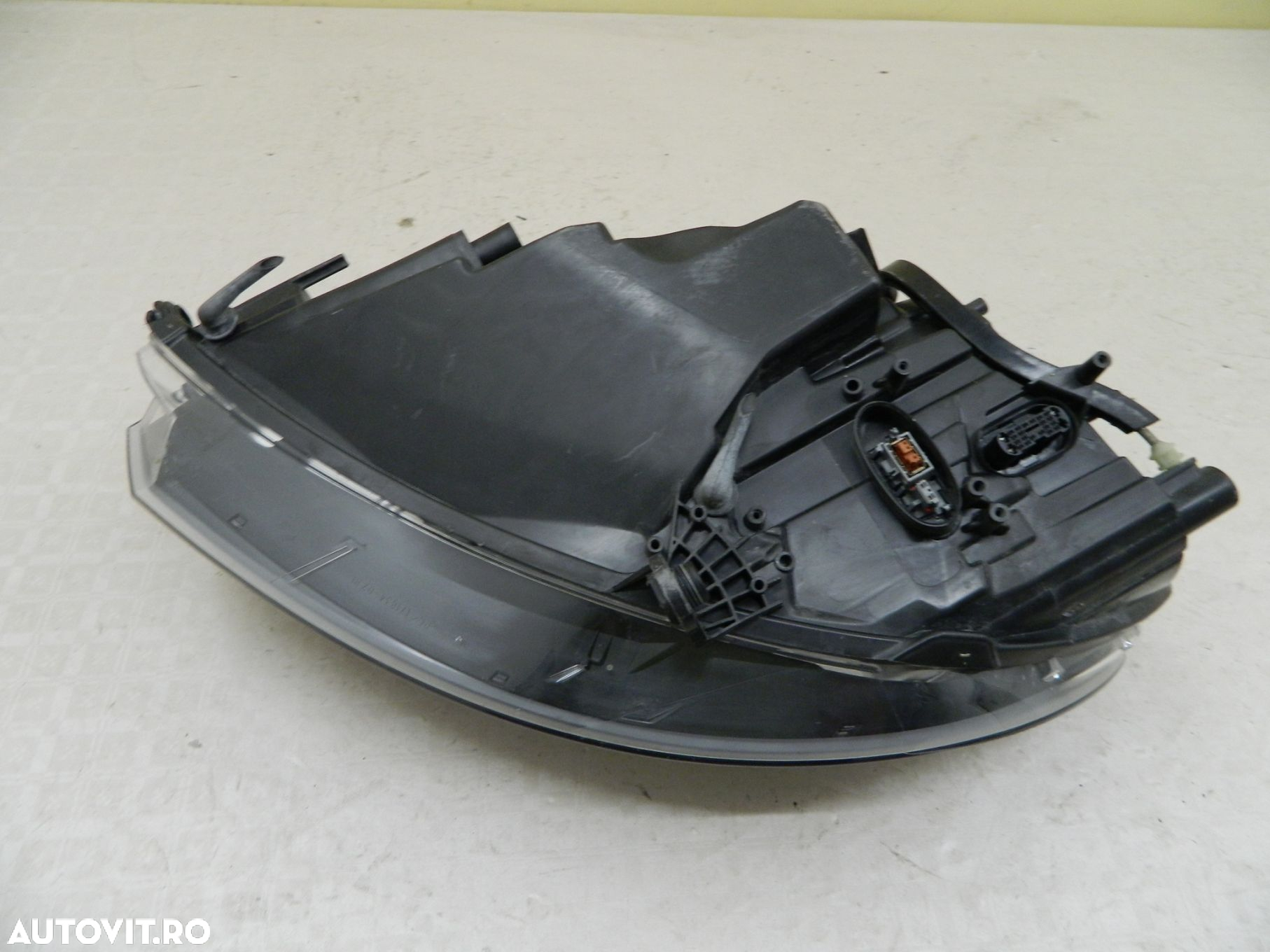 Far dreapta VW Golf 6 Plus Xenon Adaptiv,  2009, 2010, 2011, 2012, 2013. - 5