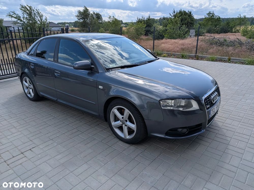 Audi A4 Limousine 2.0T FSI Quattro - 2