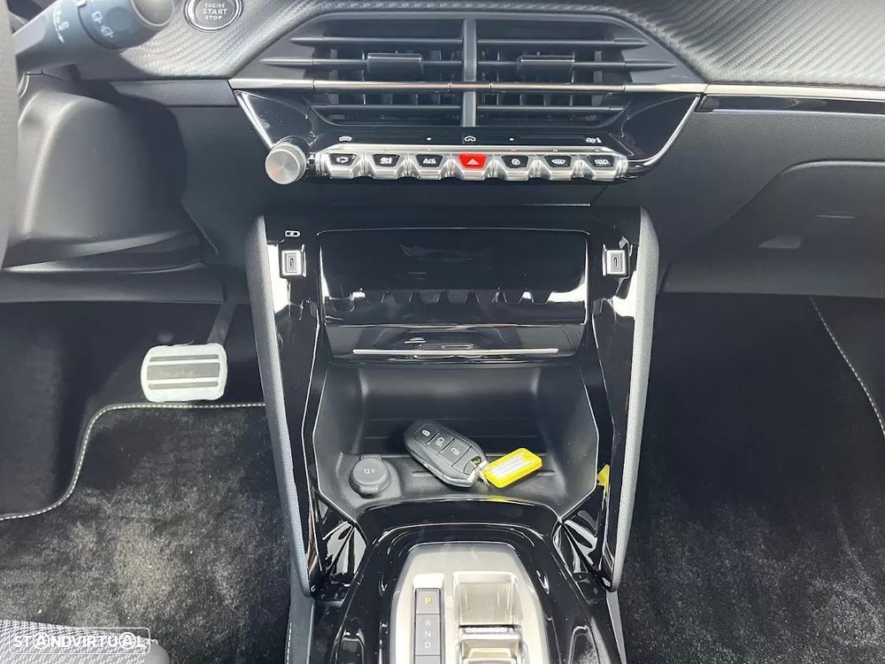 Peugeot e-2008 50 kWh GT - 20