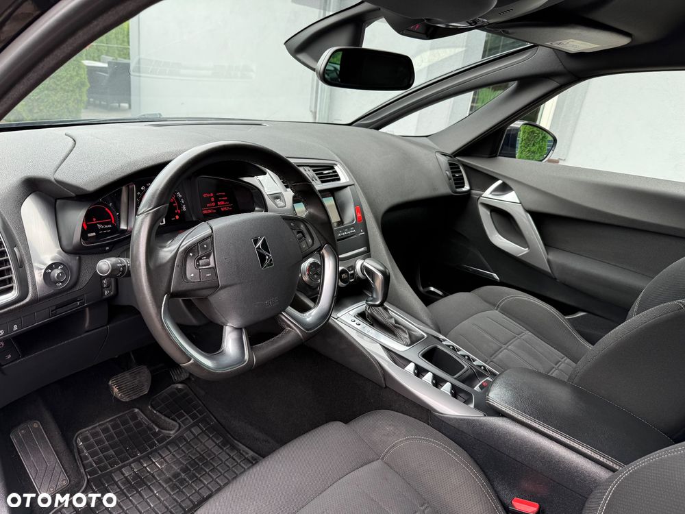 DS Automobiles DS 5 - 9