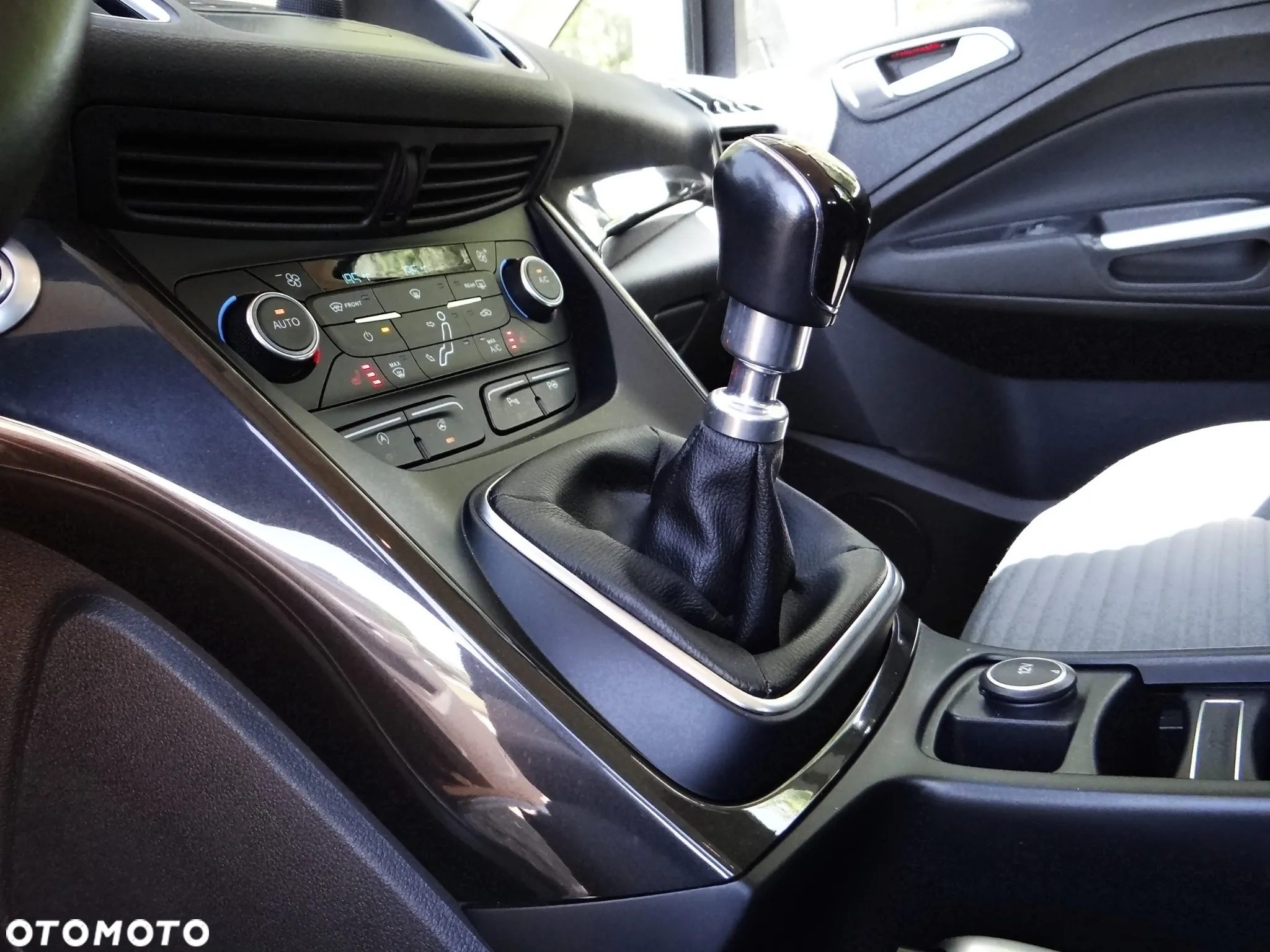 Ford C-MAX 1.5 EcoBoost Start-Stop-System Titanium - 17