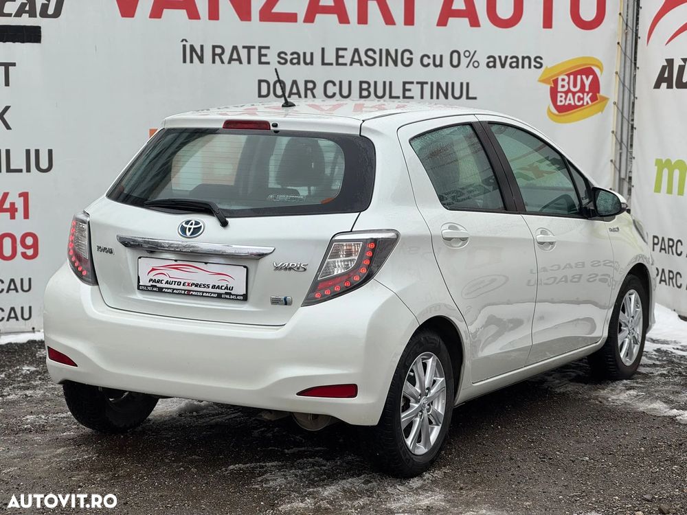 Toyota Yaris 1.5 VVT-i Lounge - 3