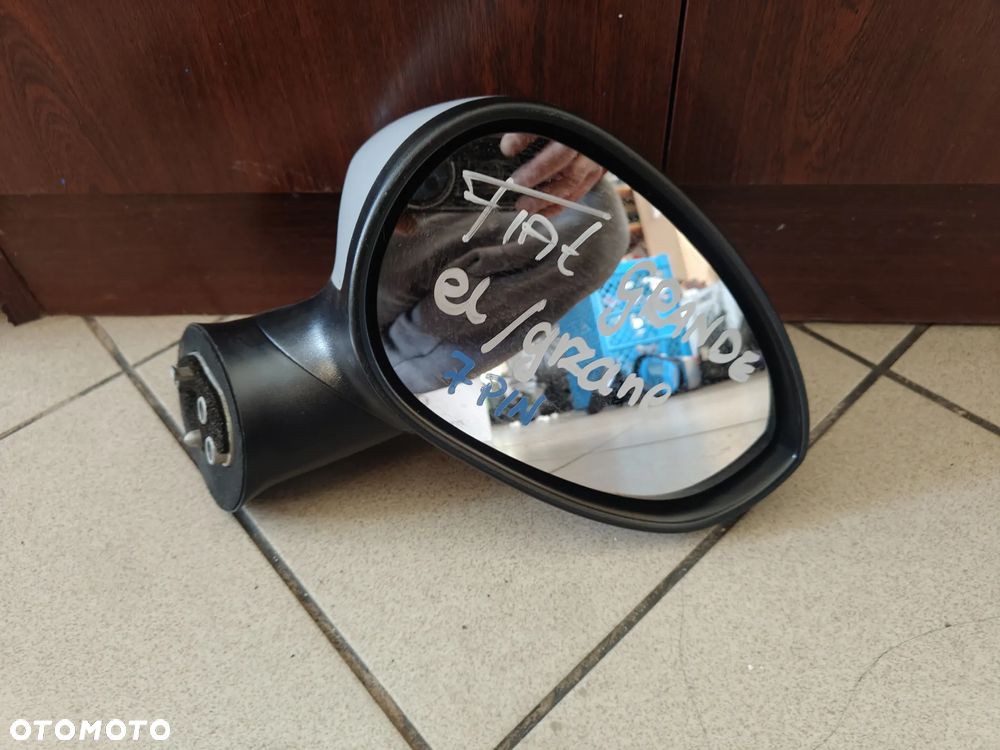Fiat Punto Evo prawe lusterko Europa 7pin