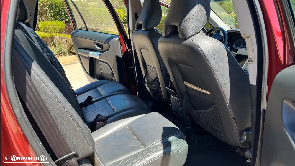 Volvo XC 90 2.4 D5 5L Nivel 2 - 17