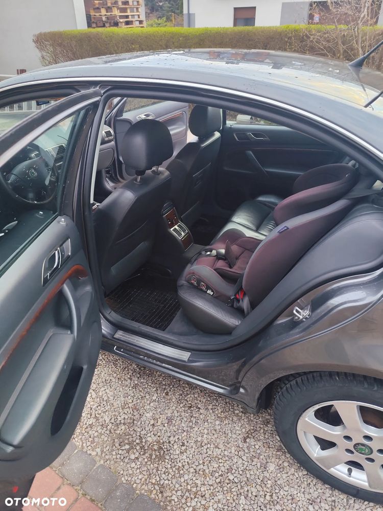 Skoda Superb 2.0 TDI DPF Elegance - 12