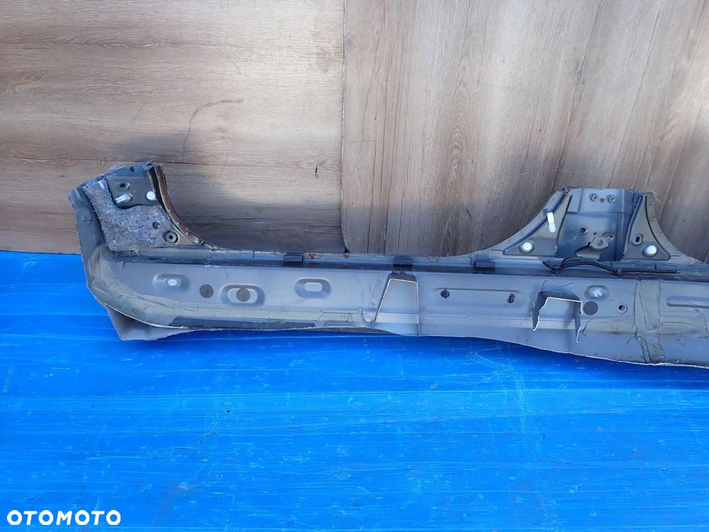 TOYOTA AYGO 06-12 PRÓG PRAWY 211 - 9