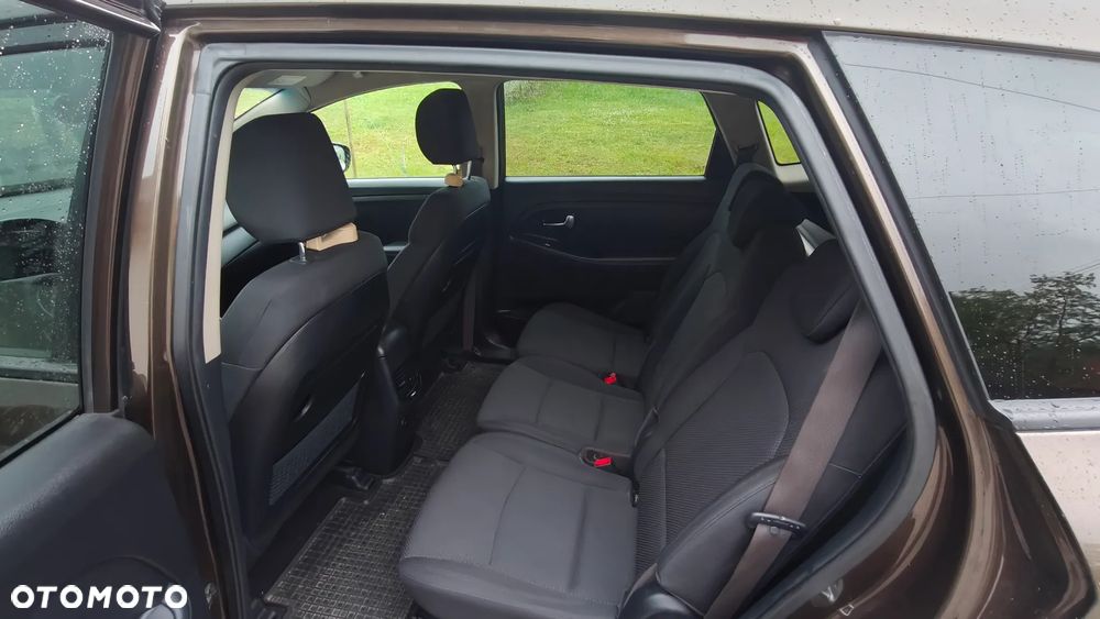 Kia Carens 1.7 CRDi M - 15
