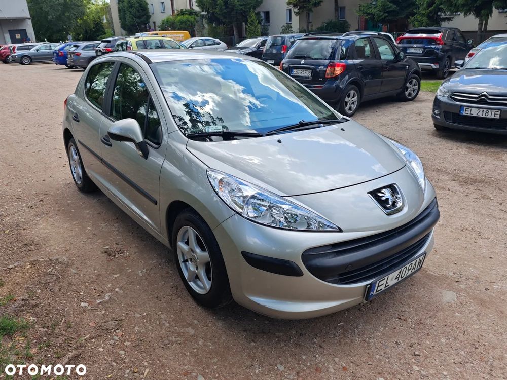 Peugeot 207 - 7