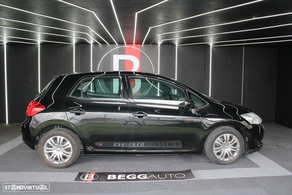 Toyota Auris - 1