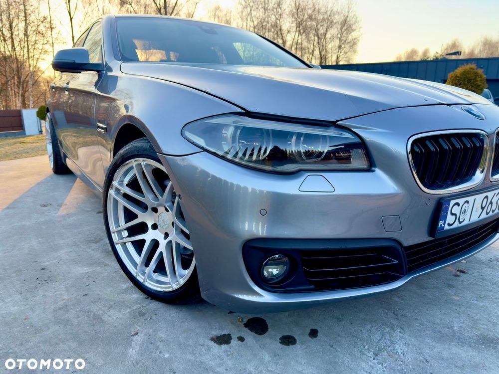 BMW Seria 5 528i xDrive Sport-Aut Luxury Line - 8