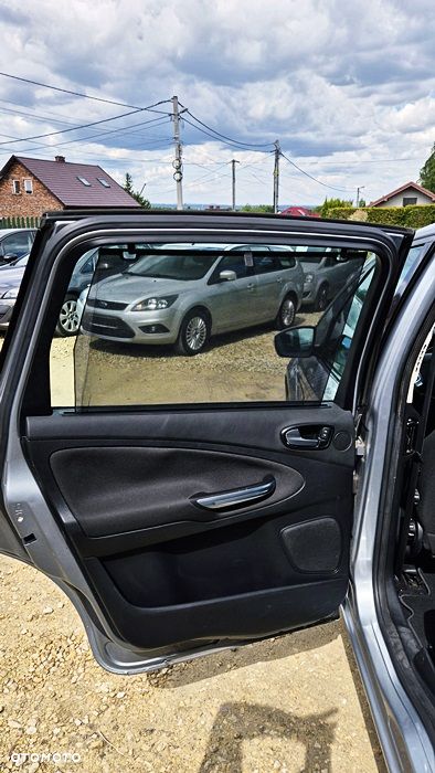 Ford S-Max 2.0 FF Titanium - 31