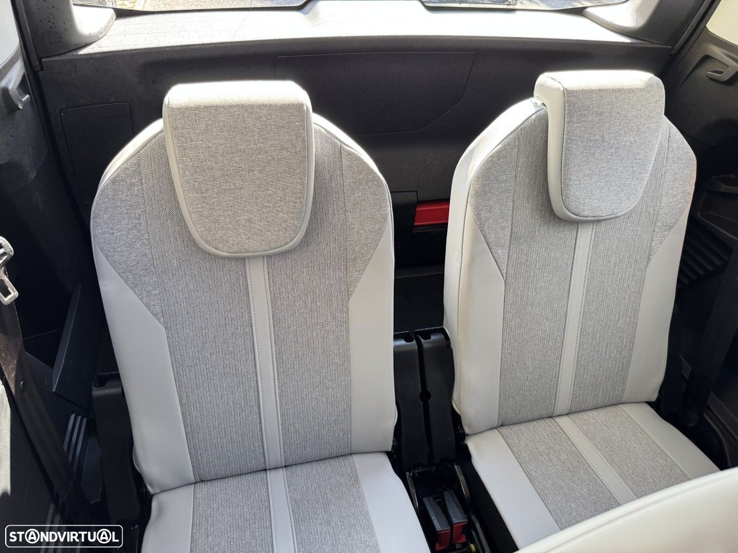 Peugeot 5008 1.2 PureTech Allure Pack EAT8 - 37