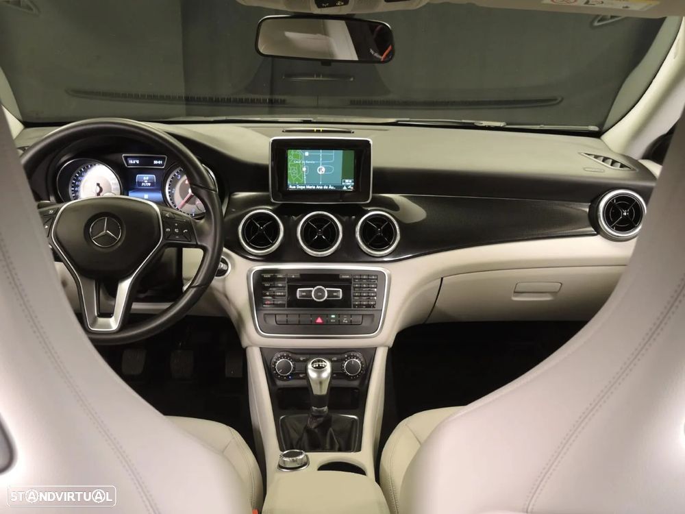 Mercedes-Benz CLA 180 (CDI) d Urban - 1