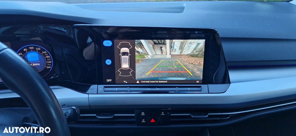 Volkswagen Golf ver-2-0-tdi-dsg-life - 15