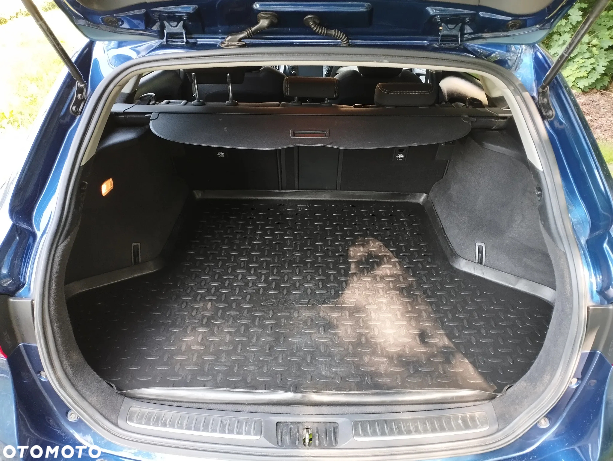 Toyota Avensis 2.0 D-4D Prestige - 26
