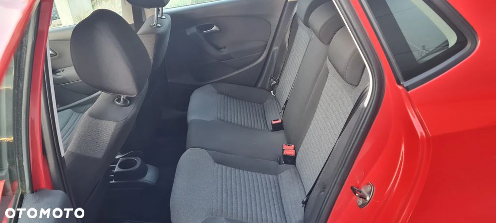Volkswagen Polo 1.4 16V Trendline - 9