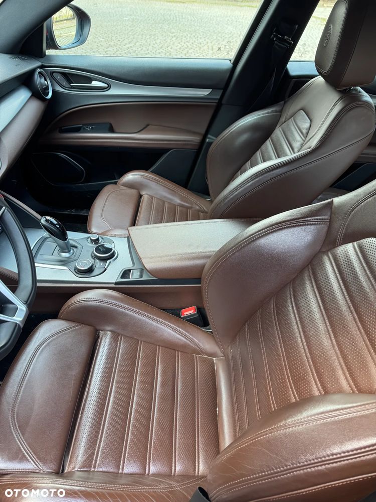 Alfa Romeo Stelvio 2.0 Turbo Executive Q4 - 5