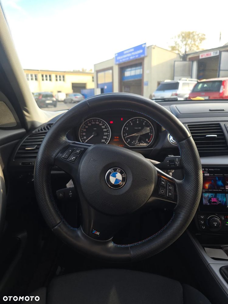 BMW Seria 1 130i - 4