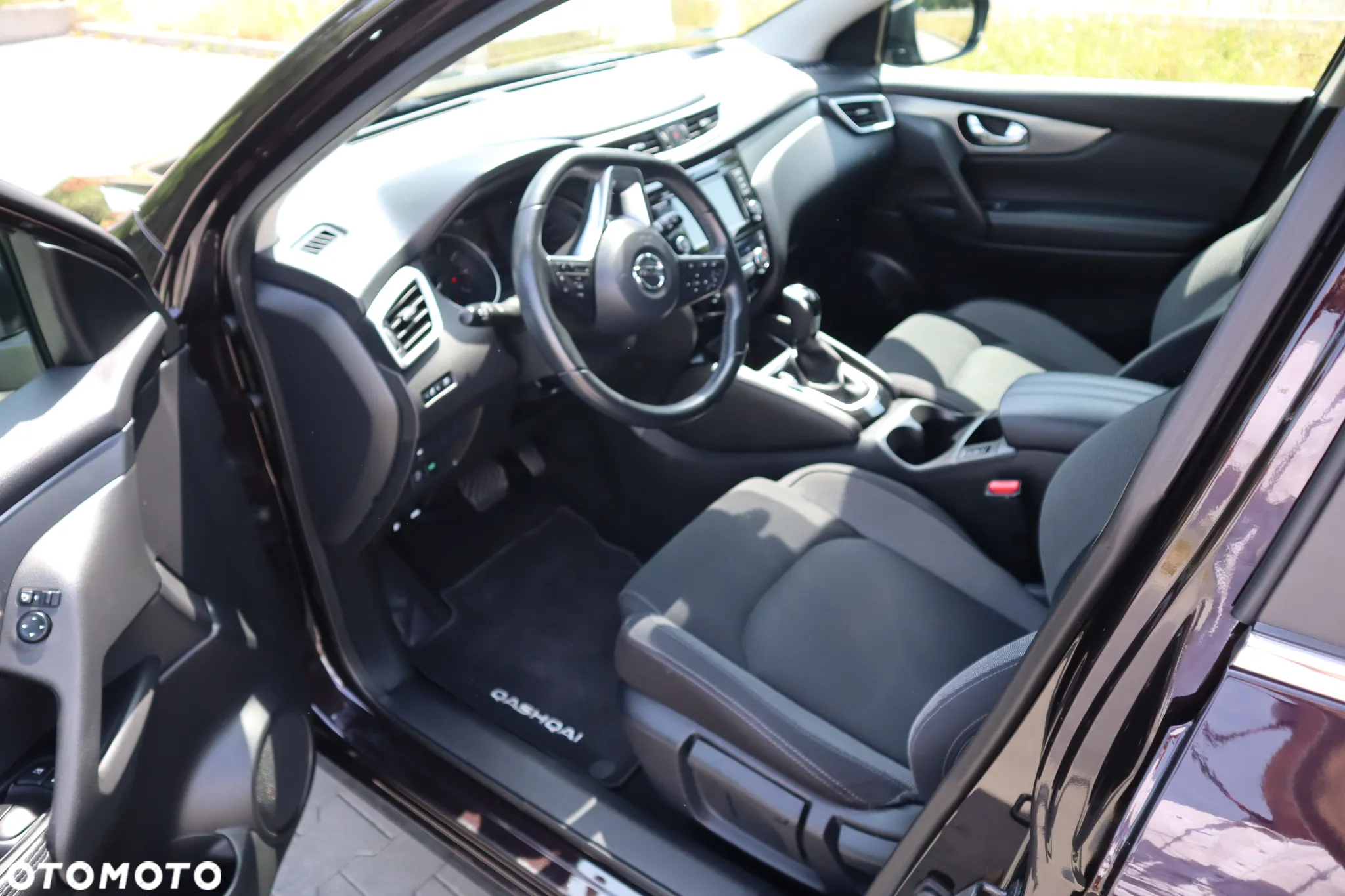 Nissan Qashqai 1.3 DIG-T N-Connecta DCT - 10
