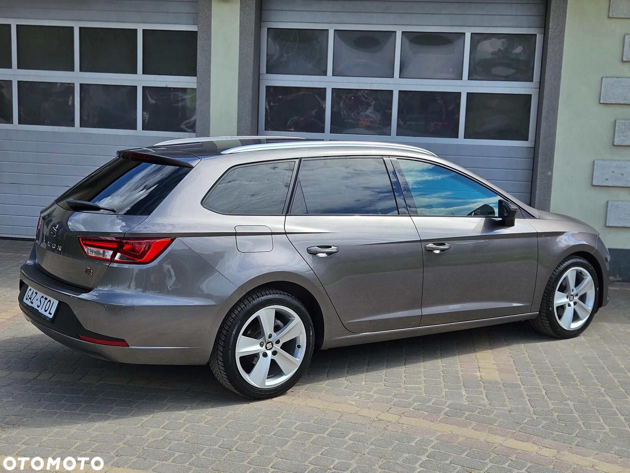 Seat Leon 2.0 TDI DPF DSG FR Black Matt Edition - 13
