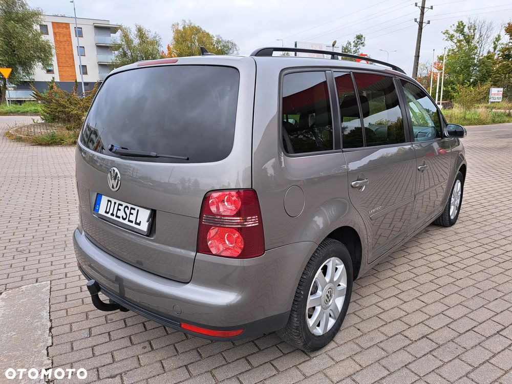Volkswagen Touran - 7