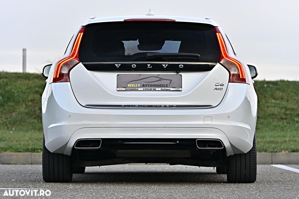 Volvo V60 D6 Plug-In-Hybrid AWD Geartronic Summum - 10