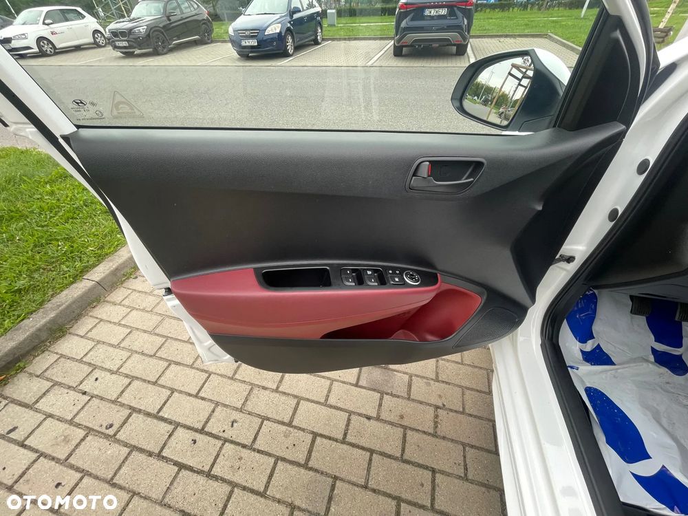Hyundai i10 1.2 Fifa World Cup Edition - 18