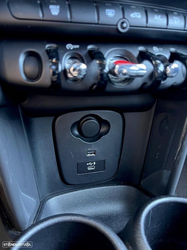 MINI 5 Portas One Classic Auto - 22