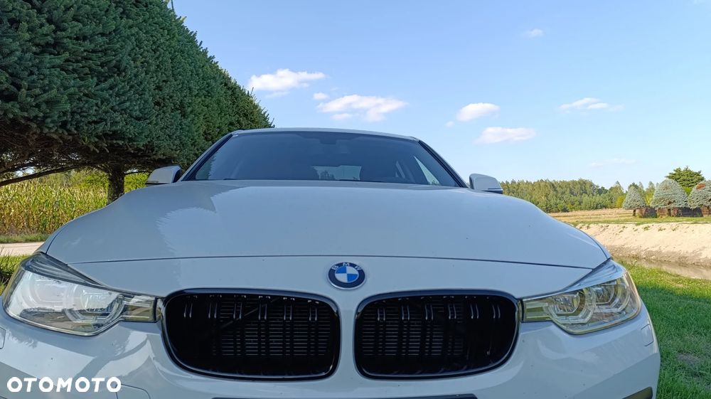 BMW Seria 3 318i Advantage - 4