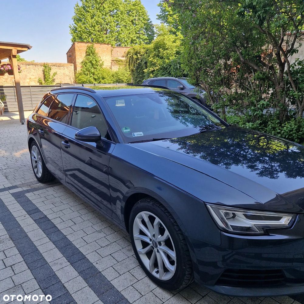 Audi A4 Avant 2.0 TDI - 10