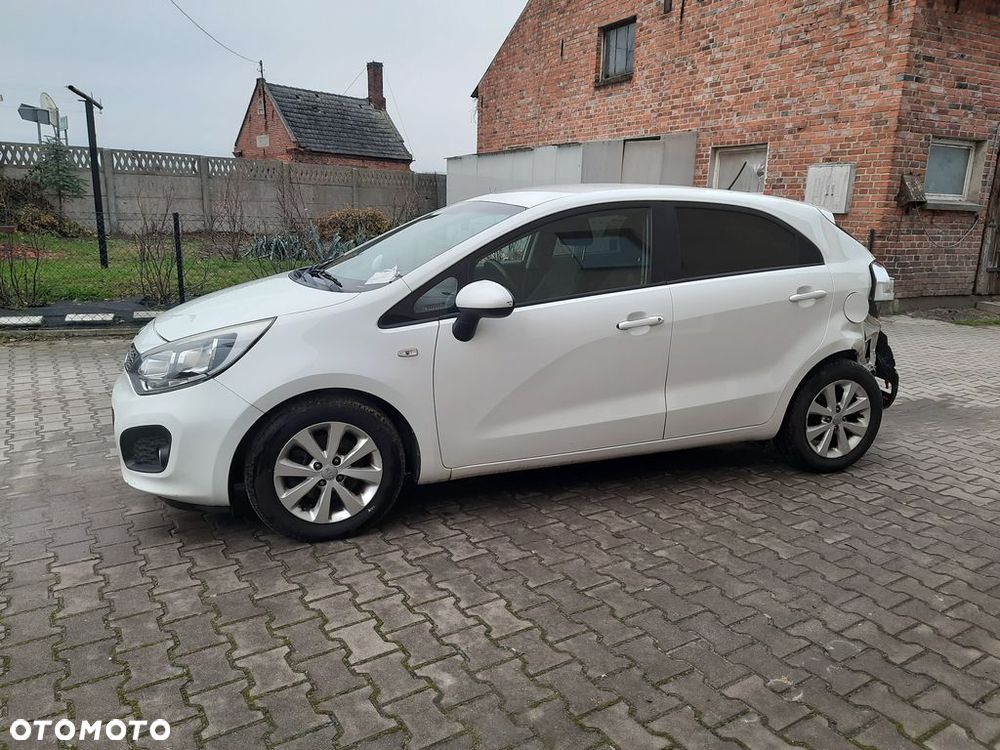 Kia Rio - 13