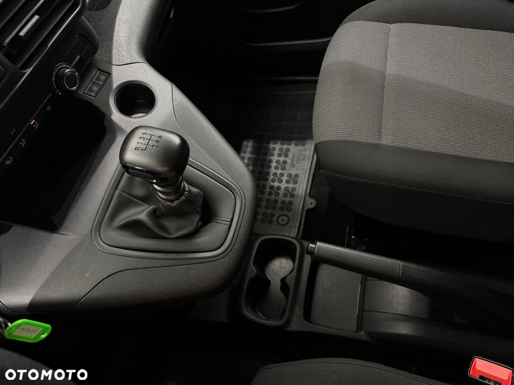 Peugeot partner Standard - 25