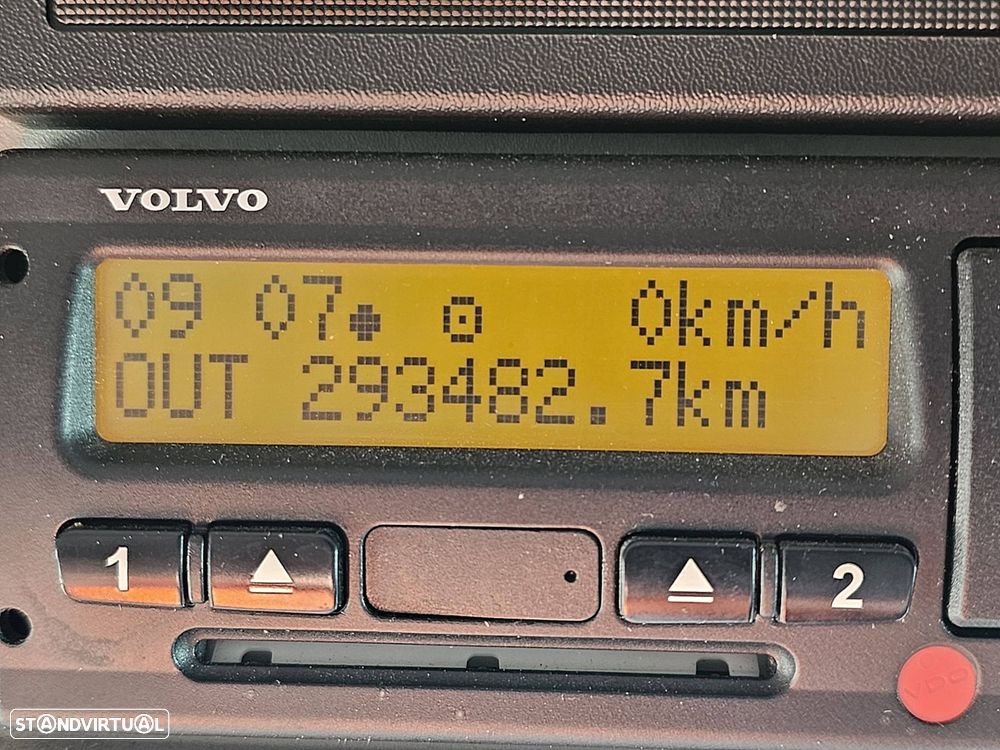 Volvo FL 240.12 11990 560TONELADAS COM PLATAFORMA CAIXA - 11