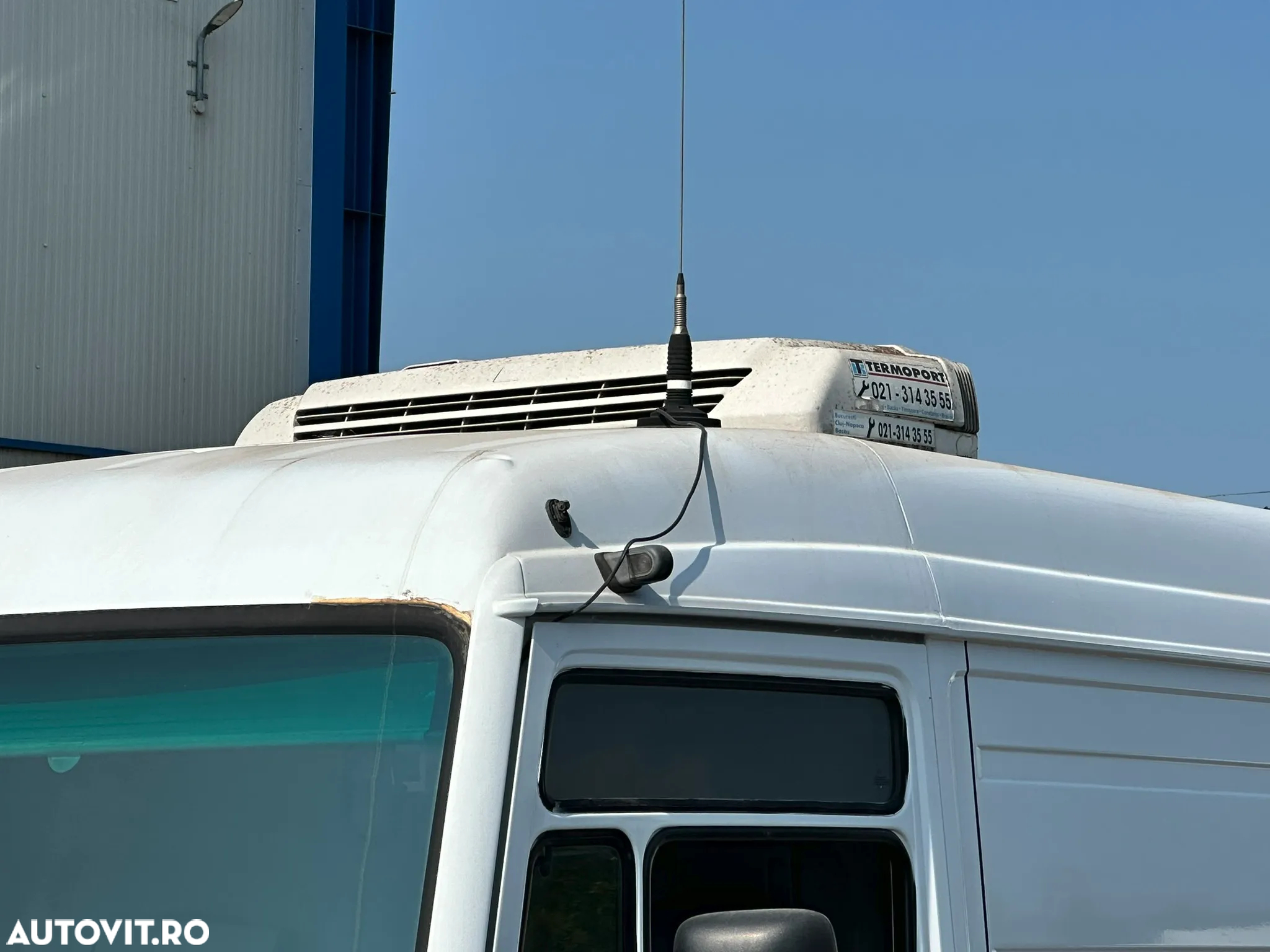 Mercedes-Benz VARIO 815D - 12
