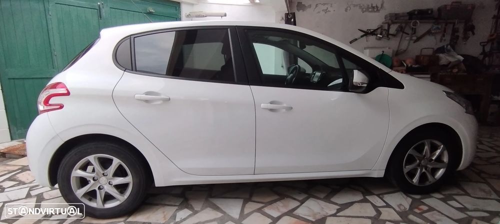 Peugeot 208 1.4 HDi Active - 3