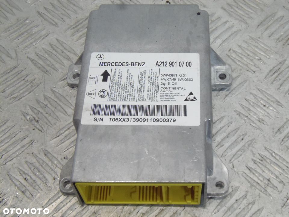 Mercedes W212 09-16 2.2 CDI Sensor airbag A2129010700 - 1