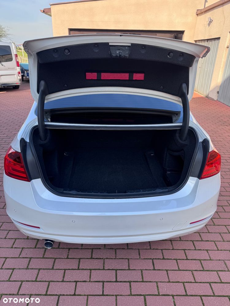 BMW Seria 3 - 17