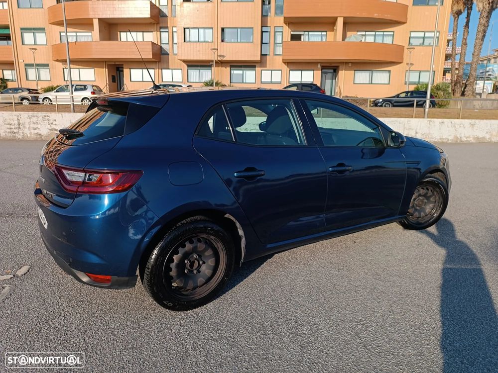 Renault Mégane 1.5 Blue dCi Zen - 3