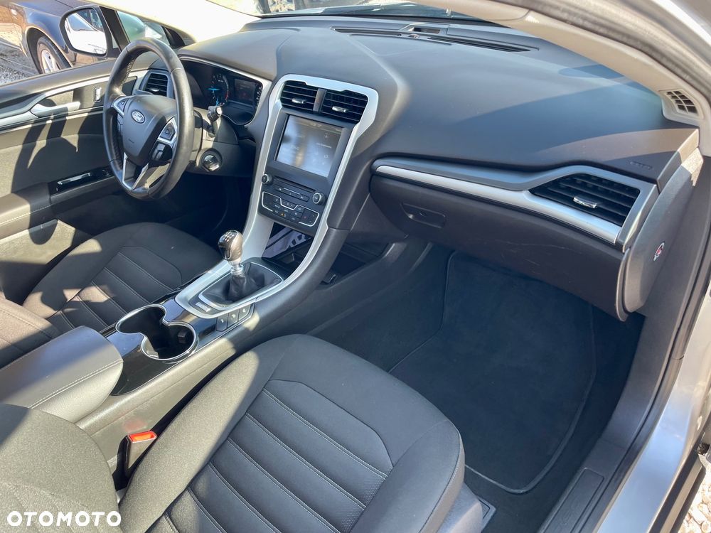 Ford Mondeo 2.0 TDCi STart-Stopp Titanium - 34