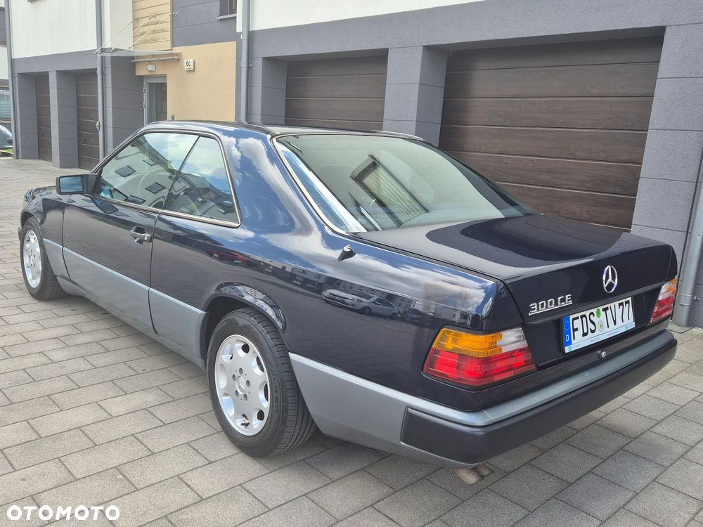 Mercedes-Benz W124 (1984-1993) - 2