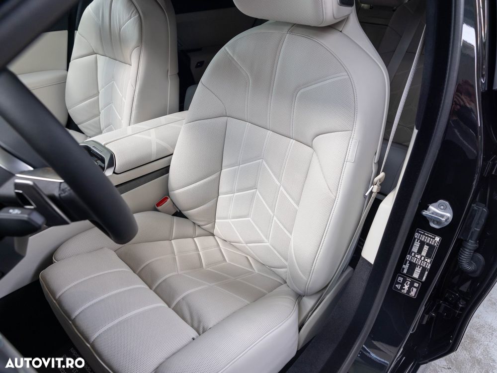 BMW Seria 7 740d xDrive MHEV - 21