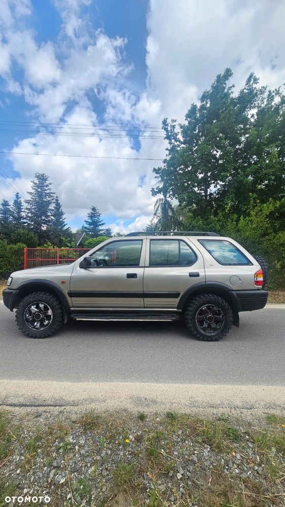 Opel Frontera 2.4 - 4