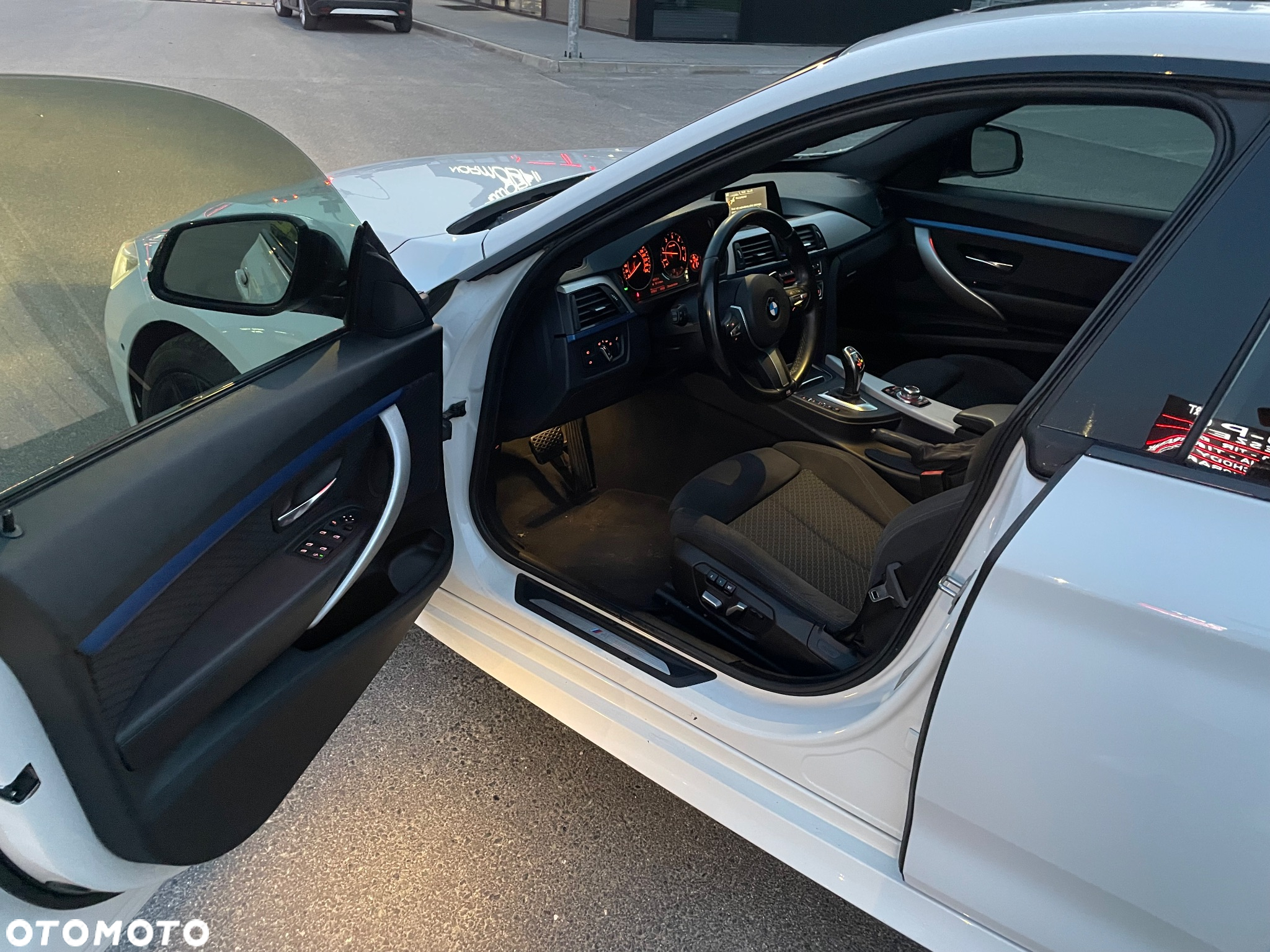 BMW Seria 3 330d - 11