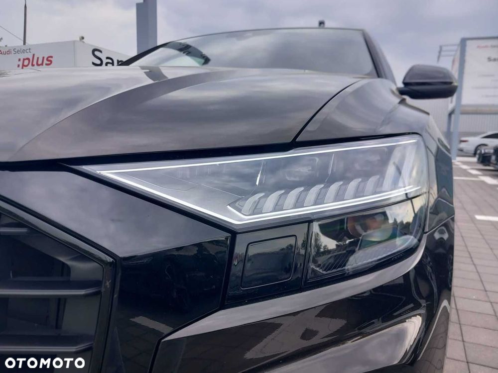 Audi Q8 - 8